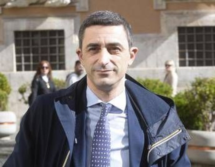 Ranucci e il caso Lavitola, l'Anm difende l'applauso del 2025: "Standing ovation? Fu solo un gesto di solidarietà dopo l'attentato" Ranucci e il caso Lavitola, l'Anm difende l'applauso del 2025: "Standing ovation? Fu solo un gesto di solidarietà dopo l'attentato"