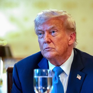 Trump “Per il Canada dazi al 35% dall’1 agosto”