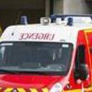 Francia, treno deraglia sulla tratta Rouen-Caen: 20 feriti
