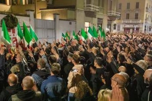 Omicidio Ramelli, in 18 archiviati a Milano per saluti romani durante corteo Omicidio Ramelli, in 18 archiviati a Milano per saluti romani durante corteo