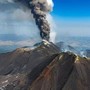 Eruzione Etna, voli in arrivo sospesi fino alle 12 all'aeroporto di Catania