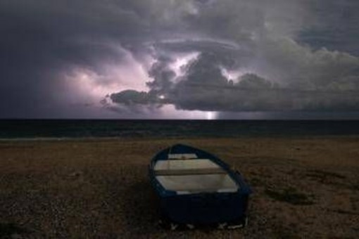 Neve al Nord, emergenza pioggia al Sud: Italia divisa, le previsioni meteo