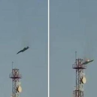 "Caccia Usa precipitano in Kuwait", il giallo degli aerei caduti "Caccia Usa precipitano in Kuwait", il giallo degli aerei caduti