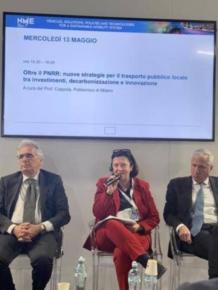 Logistica, Gualtieri (Asstra): "Risorse per investimenti e gestione servizi" Logistica, Gualtieri (Asstra): "Risorse per investimenti e gestione servizi"