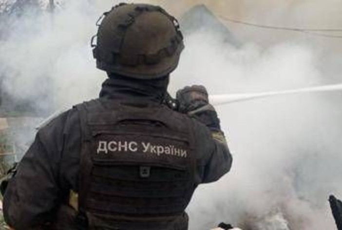 Ucraina, pioggia di bombe su Kharkiv: feriti e danni. Nuovo attacco di Lavrov all'Europa