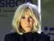 Fake news sul sesso di Brigitte Macron, 10 condannati per cyberbullismo Fake news sul sesso di Brigitte Macron, 10 condannati per cyberbullismo