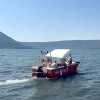 Marito Roccella scomparso, lago di Vico ancora al setaccio: in campo sub e robot Marito Roccella scomparso, lago di Vico ancora al setaccio: in campo sub e robot