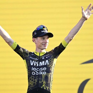Cronosquadre alla Visma, Vingegaard prima maglia gialla del Tour