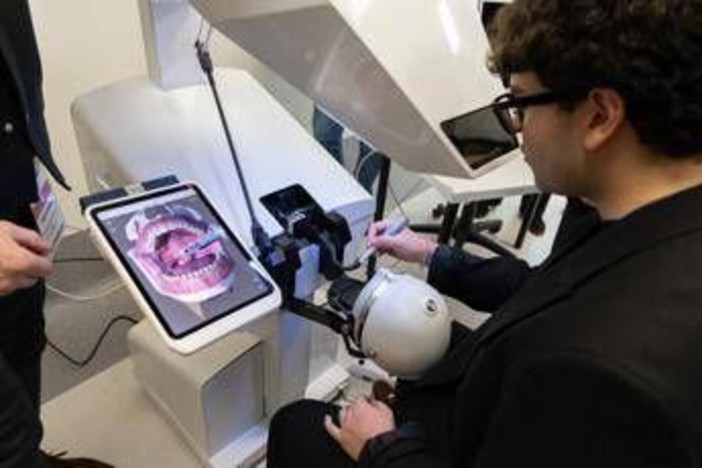 Al Campus Bio-Medico di Roma l'odontoiatria tra realtà virtuale e immersiva Al Campus Bio-Medico di Roma l'odontoiatria tra realtà virtuale e immersiva