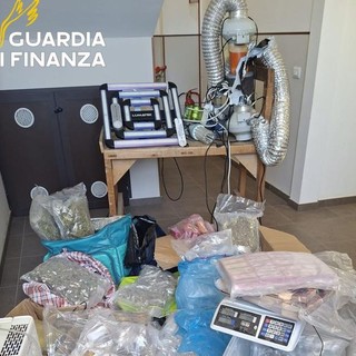 Trovati con 100 kg di droga tra hashish e marijuana, tre arresti nel catanese
