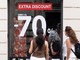 Saldi estivi al via, ribassi in tutta Italia ma il caro-vita frena lo shopping