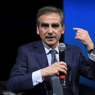 “Financial Times”, la doppia Ops di MPS “idea bizzarra con premi magri”
