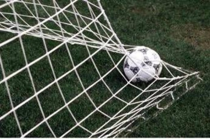 Ex calciatore guarisce dal cancro e fonda una squadra: "È una seconda possibilità" Ex calciatore guarisce dal cancro e fonda una squadra: "È una seconda possibilità"
