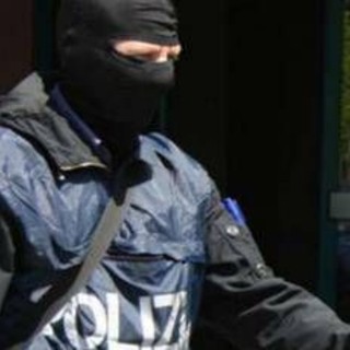 Mandato di arresto internazionale e documenti falsi, misura cautelare per 36enne russo a Bologna Mandato di arresto internazionale e documenti falsi, misura cautelare per 36enne russo a Bologna
