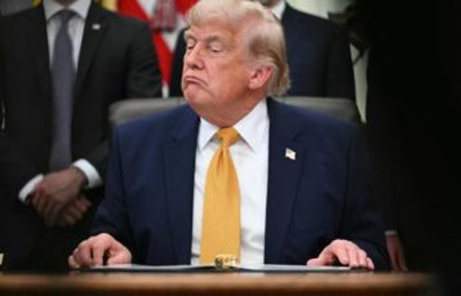 Trump, via libera dalla Corte Suprema: Usa possono respingere migranti prima dell'ingresso