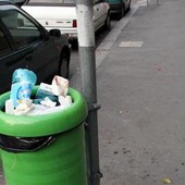 Bari, vince un milione ma butta il biglietto: recuperato tra i rifiuti Bari, vince un milione ma butta il biglietto: recuperato tra i rifiuti