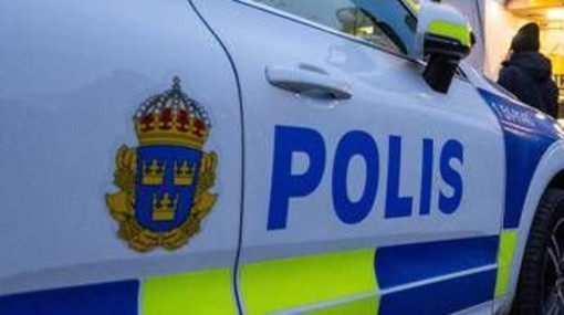 Stoccolma, autobus travolge le persone alla fermata: morti e feriti Stoccolma, autobus travolge le persone alla fermata: morti e feriti