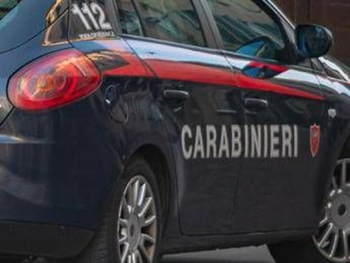Lecce, abusi su bambina di 8 anni: due arresti per violenza sessuale aggravata, in carcere anche la madre Lecce, abusi su bambina di 8 anni: due arresti per violenza sessuale aggravata, in carcere anche la madre