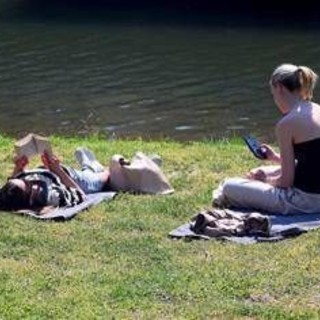 Ecco il caldo record sull'Italia, picchi fino a 28°C: le previsioni meteo