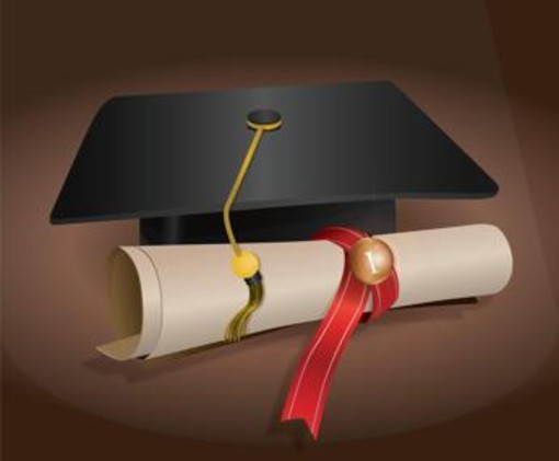 Da università fantasma centinaia di falsi diplomi, anche laurea honoris causa a Pippo Franco ignaro di tutto Da università fantasma centinaia di falsi diplomi, anche laurea honoris causa a Pippo Franco ignaro di tutto