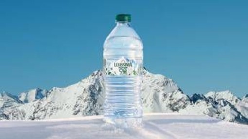 Acqua: radici alpine e sguardo al futuro, Levissima compie 90 anni Acqua: radici alpine e sguardo al futuro, Levissima compie 90 anni