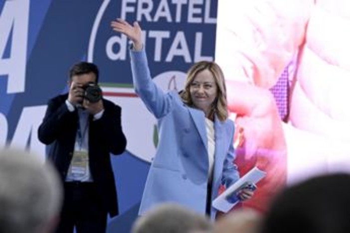 Elezioni europee, social promuovono candidatura Meloni: sì per il 60%