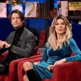 Alba Parietti, il figlio Francesco Oppini: "Io bullizzato per 'colpa' di mia madre" Alba Parietti, il figlio Francesco Oppini: "Io bullizzato per 'colpa' di mia madre"