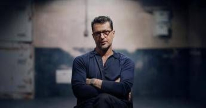 La storia di Fabrizio Corona da oggi in una docu-serie su Netflix: "Io sono notizia" La storia di Fabrizio Corona da oggi in una docu-serie su Netflix: "Io sono notizia"