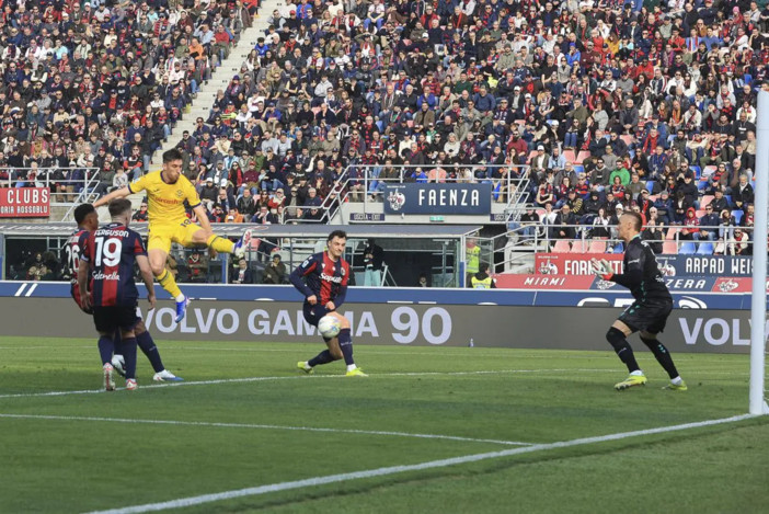 Il Verona espugna Bologna e riparte nella lotta salvezza