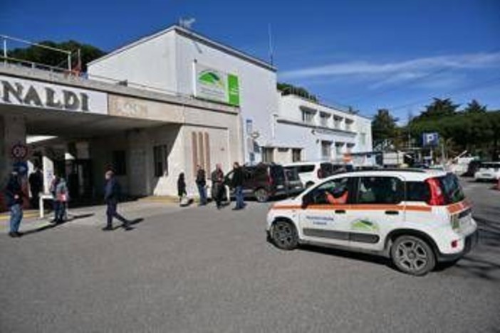 Bimbo trapiantato a Napoli, l'ospedale Monaldi: "In rapido peggioramento, de-escalation terapie"
