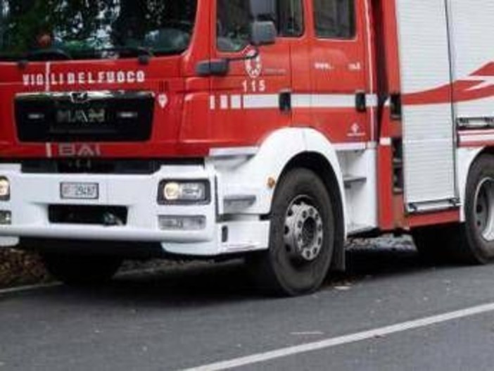 Scontro e incendio su A14, chiuso tratto tra Giulianova e Val Vibrata: 4 feriti e chilometri di coda Scontro e incendio su A14, chiuso tratto tra Giulianova e Val Vibrata: 4 feriti e chilometri di coda