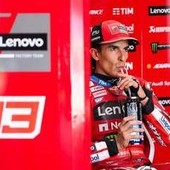 MotoGp Ungheria, Marquez vince sprint ma Bezzecchi è sempre più leader del Mondiale: ordine di arrivo e classifica piloti MotoGp Ungheria, Marquez vince sprint ma Bezzecchi è sempre più leader del Mondiale: ordine di arrivo e classifica piloti
