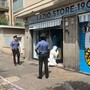 Spari contro vetrina Lazio Store a Ostia, indagini in corso Spari contro vetrina Lazio Store a Ostia, indagini in corso