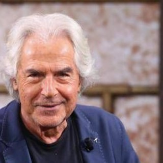 Tullio Solenghi, la confessione a 'Ciao Maschio': "Non riuscivamo ad avere figli, è stato difficile" Tullio Solenghi, la confessione a 'Ciao Maschio': "Non riuscivamo ad avere figli, è stato difficile"