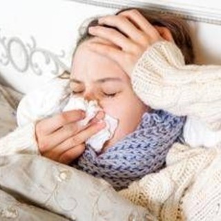 Influenza, la stagione è già arrivata? I consigli dell'esperto per affrontare il primo freddo Influenza, la stagione è già arrivata? I consigli dell'esperto per affrontare il primo freddo