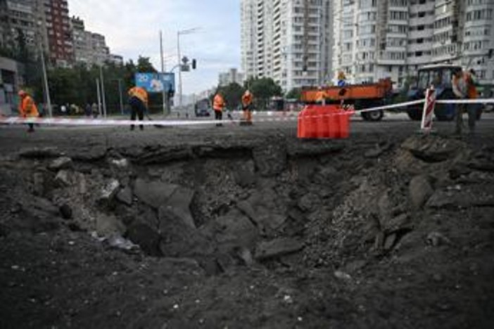 Ucraina, nuovo attacco russo su Kiev nella notte: due morti Ucraina, nuovo attacco russo su Kiev nella notte: due morti