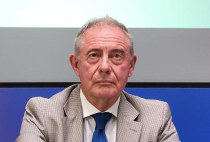 Caro carburanti, Urso: "Al lavoro per proroga price cup tempo necessario" Caro carburanti, Urso: "Al lavoro per proroga price cup tempo necessario"