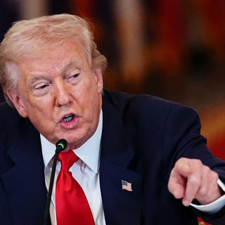 Trump “L’Iran sta perdendo, l’unica sua risorsa è la minaccia di mine a Hormuz”