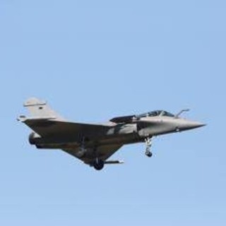 Siria, raid congiunto di Gb e Francia contro Isis vicino Palmira Siria, raid congiunto di Gb e Francia contro Isis vicino Palmira