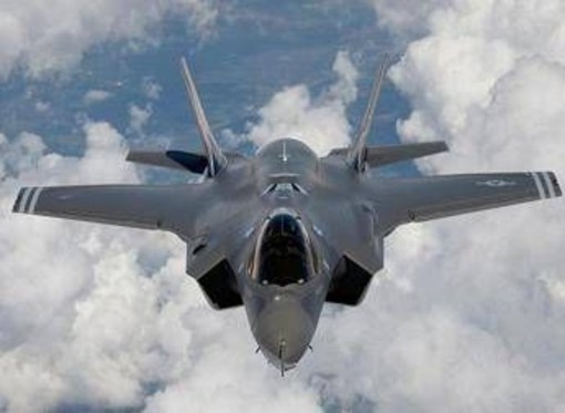 Iran, l'annuncio di Israele: "F-35 ha abbattuto caccia di Teheran"