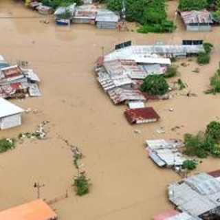 Filippine, 1,4 milioni di persone evacuate a causa del super tifone Fung-wong Filippine, 1,4 milioni di persone evacuate a causa del super tifone Fung-wong