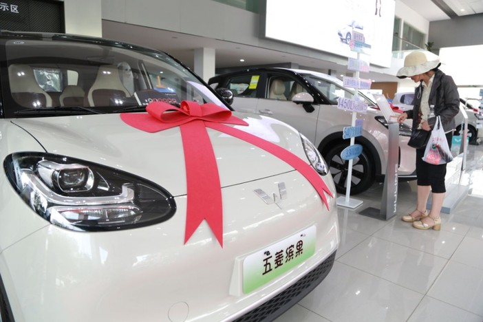 Cina, esportazioni di auto a nuova energia più che raddoppiate a maggio