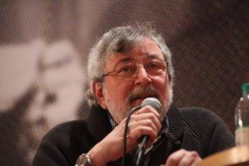 Guccini, a Pavana i funerali in forma privata Guccini, a Pavana i funerali in forma privata