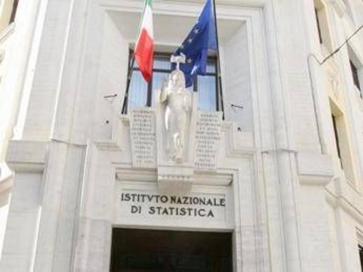 Lavoro e occupazione, cosa dicono (e cosa non dicono) i dati Istat Lavoro e occupazione, cosa dicono (e cosa non dicono) i dati Istat