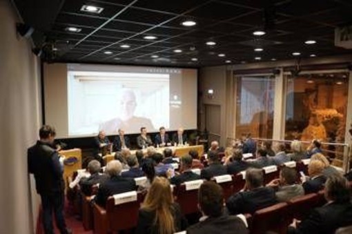 Zootecnia, Assocarni: fatturato tra allevamento e industria pari a 13 miliardi, produzione +6,3% Zootecnia, Assocarni: fatturato tra allevamento e industria pari a 13 miliardi, produzione +6,3%