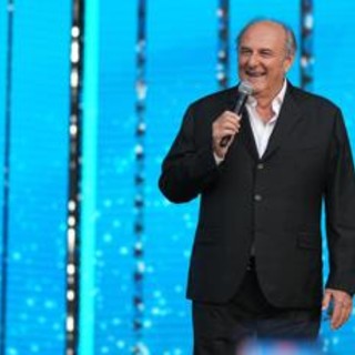 Gerry Scotti compie 70 anni, da 'L'accendiamo?' a 'Eh già' le frasi cult conduttore Gerry Scotti compie 70 anni, da 'L'accendiamo?' a 'Eh già' le frasi cult conduttore 