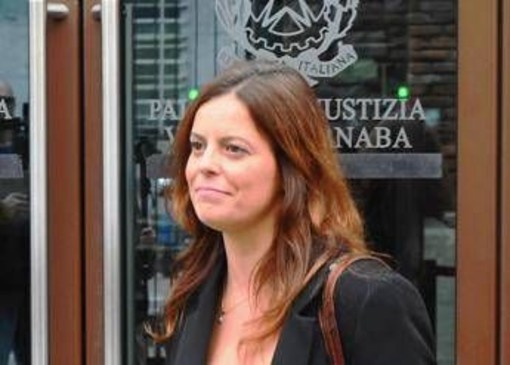Ilaria Salis e il risarcimento agli ex collaboratori, giudici appello annullano sentenza: si torna al primo grado Ilaria Salis e il risarcimento agli ex collaboratori, giudici appello annullano sentenza: si torna al primo grado