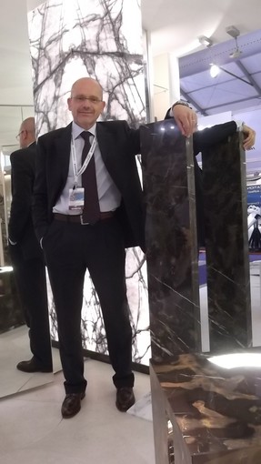 Dal 1996 questo signore di Genova viene ad esporre al Monaco Yacht Show Dal 1996 questo signore di Genova viene ad esporre al Monaco Yacht Show